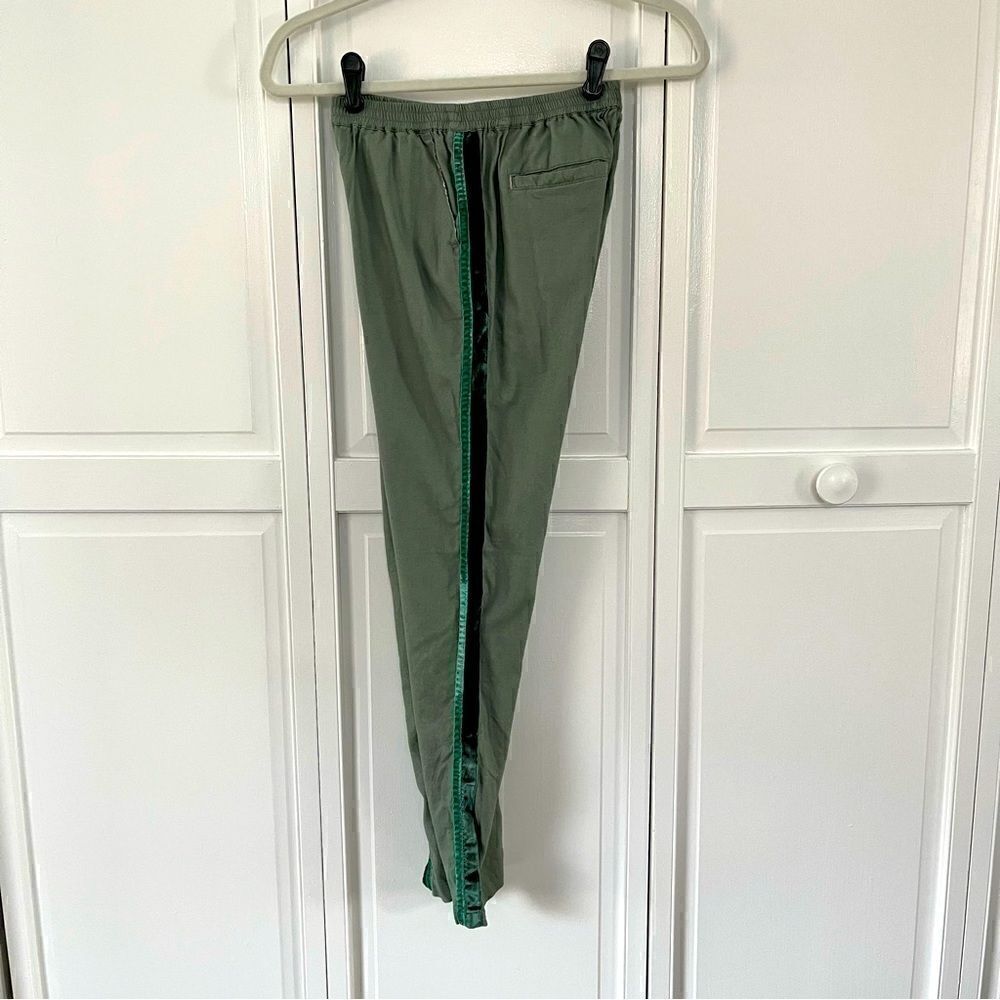 Boden Girls Tuxedo Stripe Olive Army Green Soft Pull On Pants Size 11 - Picture 3 of 9